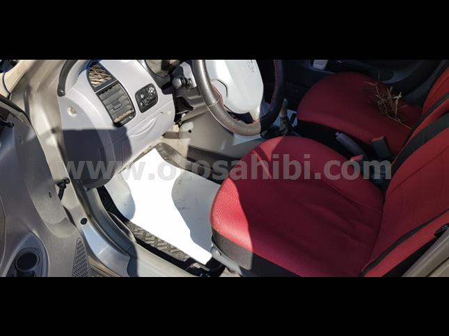 SAHİBİNDEN 2004 HUNDAİ ACCENT 1.3 KLİMALI FULL BAK