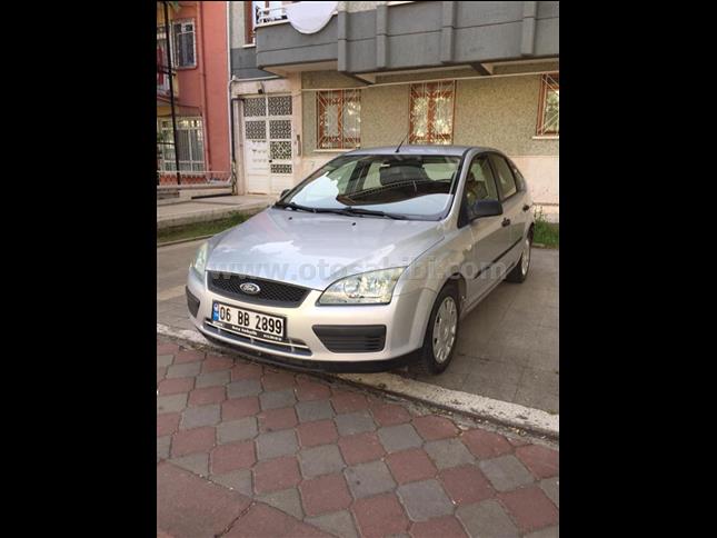 AİLE ARABASI FORD FOCUS 1.6 TDCİ OTOMATİK TREND