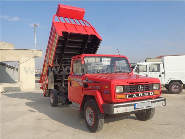  ANKARADA DAMPERLİ 2000 MODEL PERKİNS DOÇ