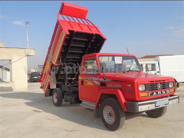  ANKARADA DAMPERLİ 2000 MODEL PERKİNS DOÇ