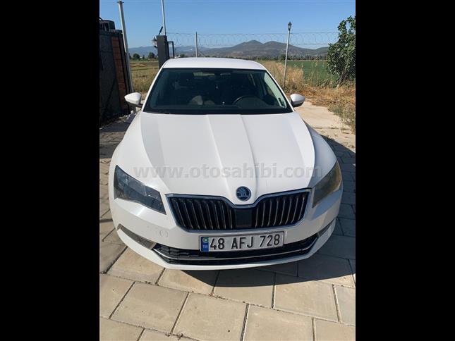 Skoda SuperB 1.6 TDI 2017 Model Çok Temiz