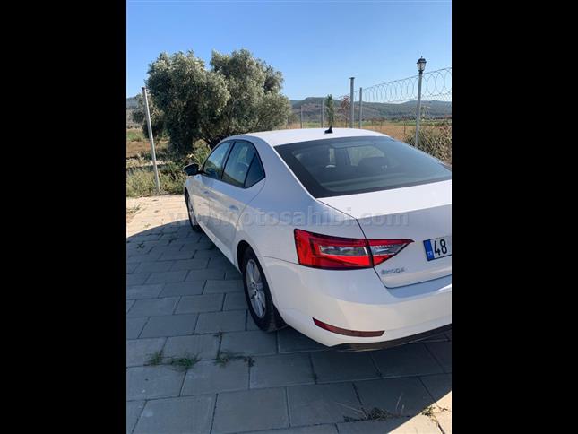 Skoda SuperB 1.6 TDI 2017 Model Çok Temiz