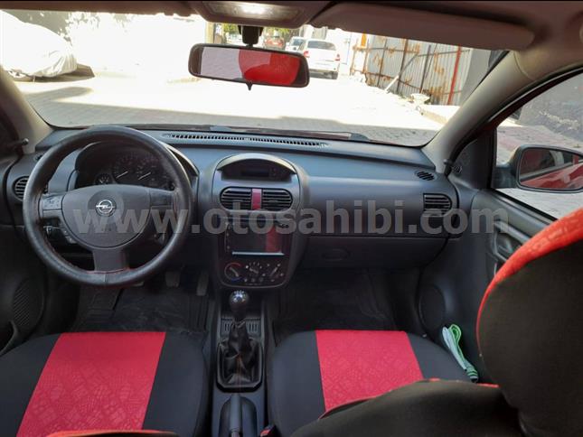 BOYASIZ DEGİŞENSİZ HASAR KAYITSIZ OPEL CORSA 