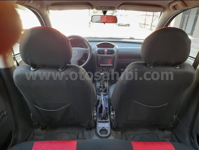 BOYASIZ DEGİŞENSİZ HASAR KAYITSIZ OPEL CORSA 