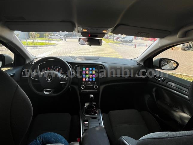 2023 1.3 tce joy manuel  29.000km